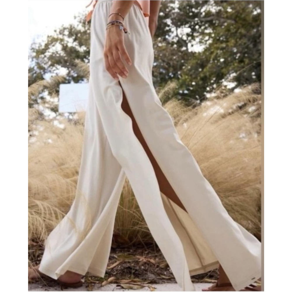 Aerie Go With The Flow Hugger Pants M Long Cream Wide Leg Slit NWOT Yoga